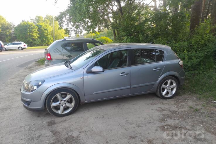 Opel Astra H Hatchback