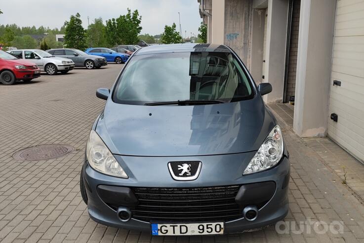 Peugeot 307 1 generation [restyling] Hatchback 5-doors
