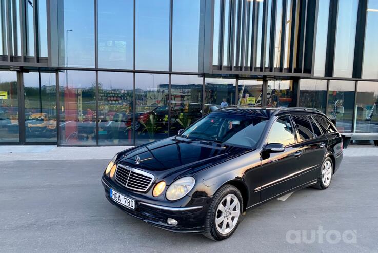 Mercedes-Benz E-Class W211 Sedan