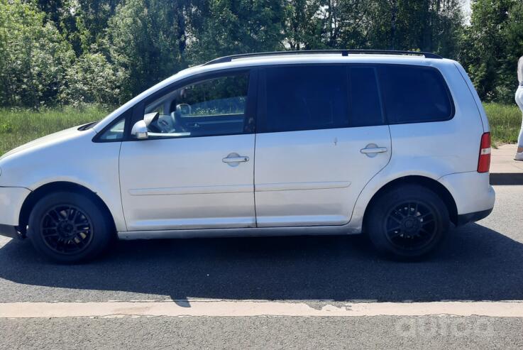 Volkswagen Touran 1 generation Minivan