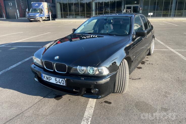 BMW 5 Series E39 Sedan 4-doors