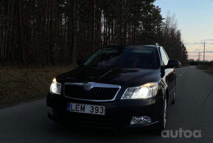 Skoda Octavia 2 generation [restyling] Combi wagon 5-doors