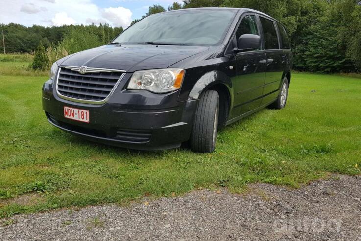Chrysler Voyager 5 generation Grand minivan