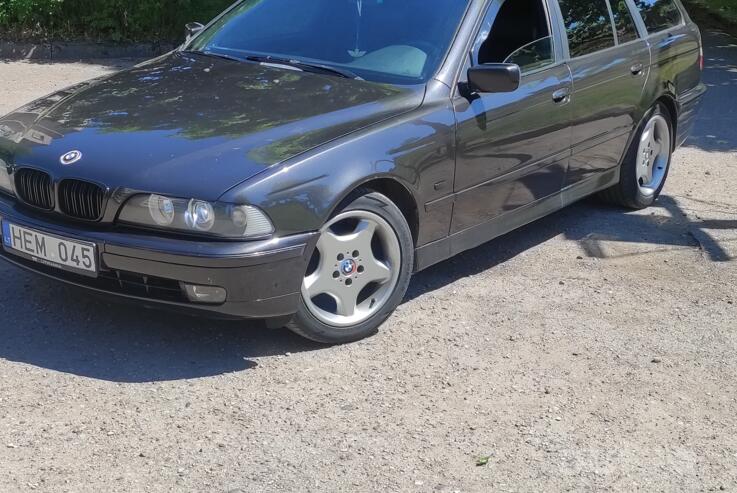 BMW 5 Series E39 Touring wagon