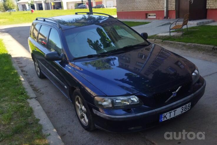 Volvo V70 2 generation wagon