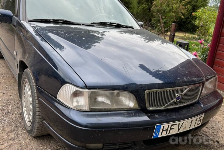 Volvo V70 1 generation wagon