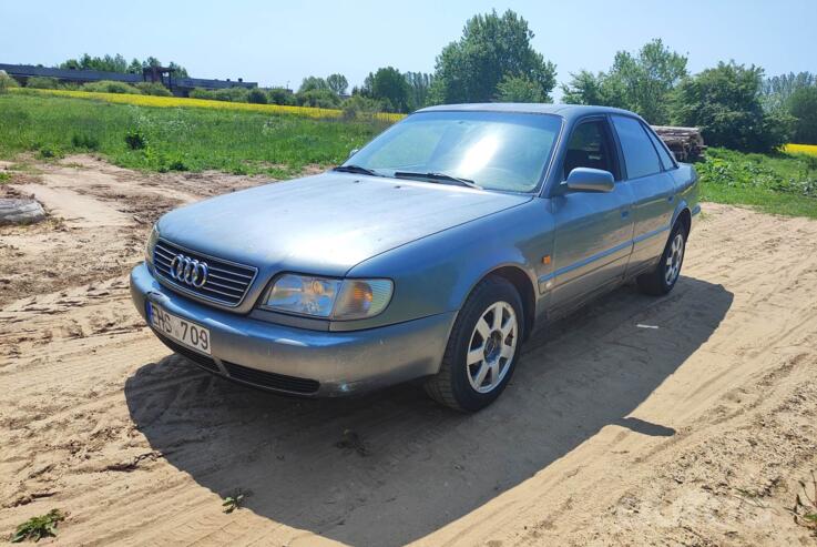 Audi A6 A4/C4 Sedan