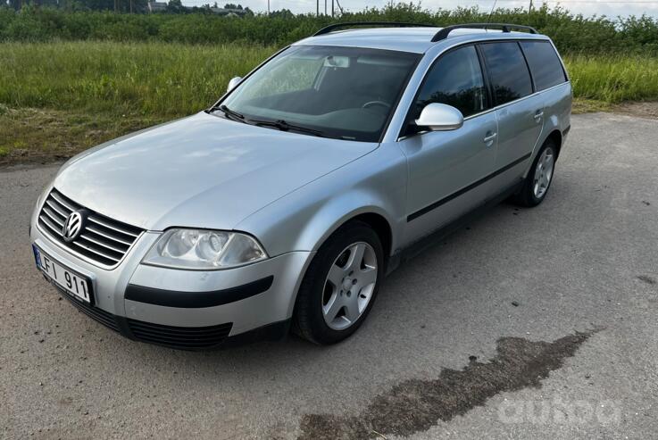 Volkswagen Passat B6 wagon 5-doors