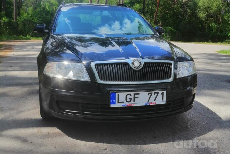 Skoda Octavia 2 generation Combi wagon 5-doors