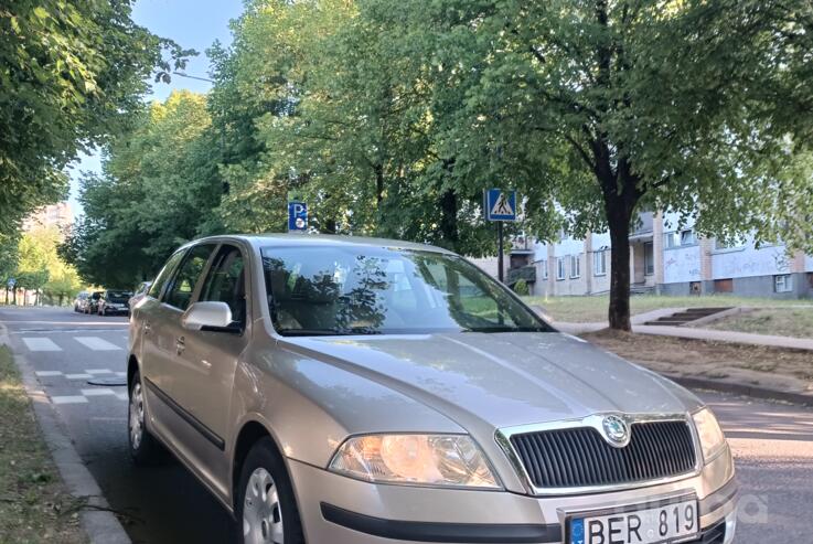 Skoda Octavia 2 generation Combi wagon 5-doors