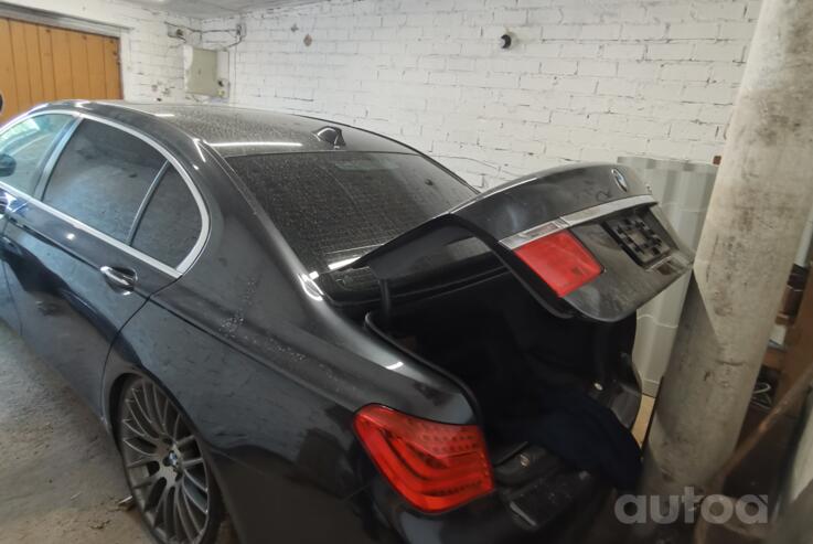 BMW 7 Series F01/F02 Sedan