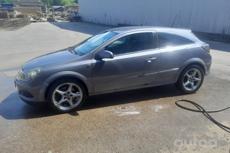 Opel Astra H Hatchback