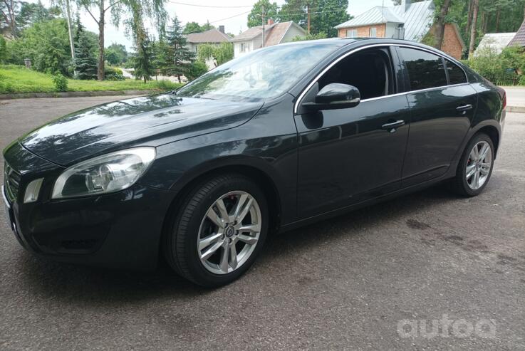 Volvo S60 2 generation Sedan