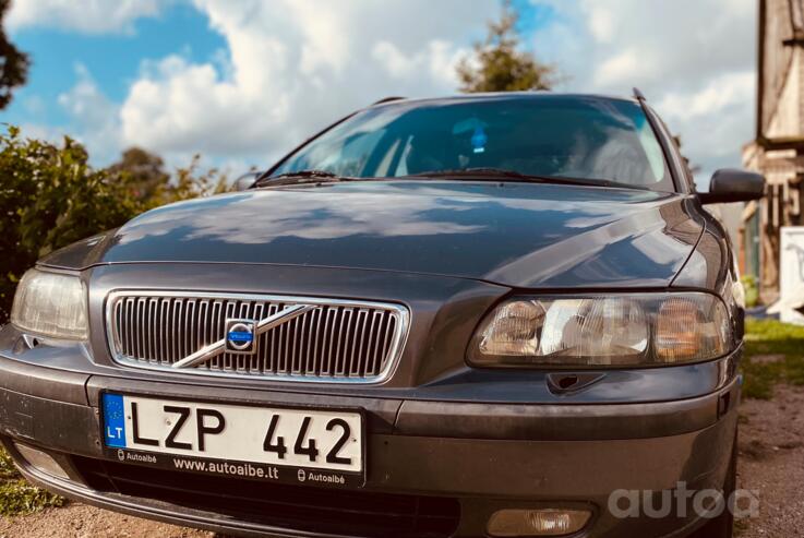 Volvo V70 2 generation R wagon 5-doors