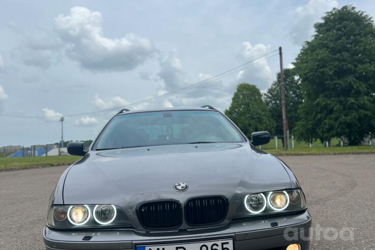 BMW 5 Series E39 Touring wagon