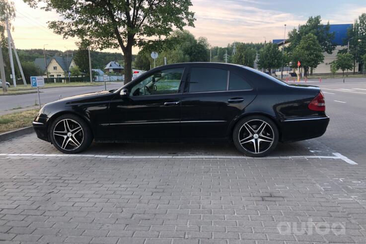 Mercedes-Benz E-Class W211 Sedan