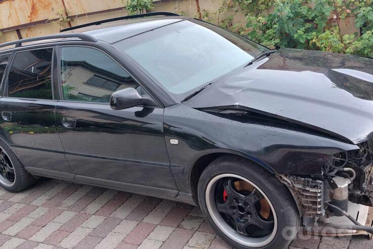 Audi A4 B5 Avant wagon 5-doors