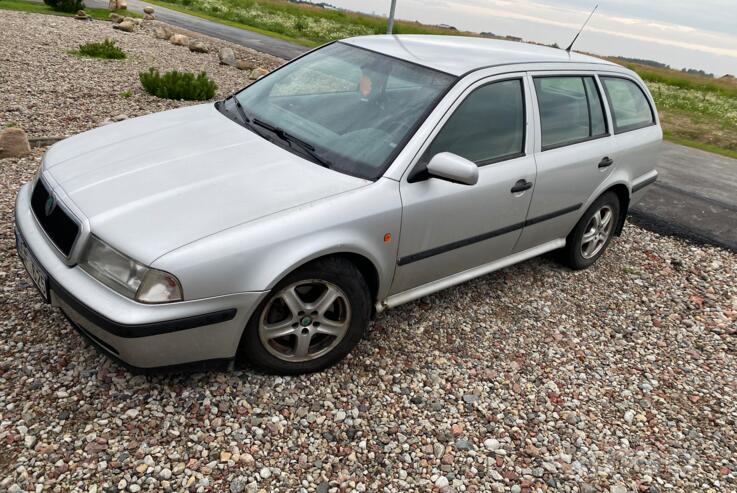 Skoda Octavia 1 generation Combi wagon 5-doors