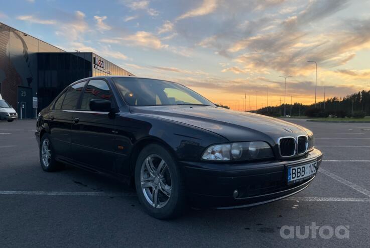BMW 5 Series E39 Sedan 4-doors