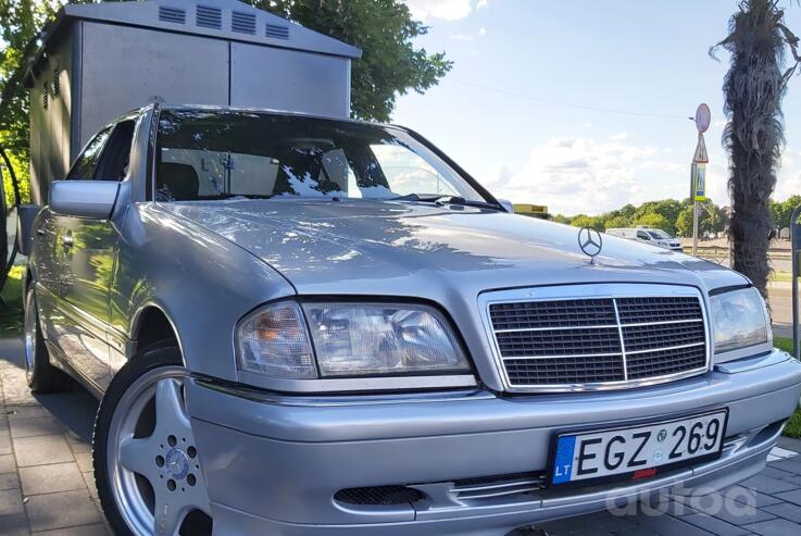 Mercedes-Benz C-Class W202/S202 Sedan