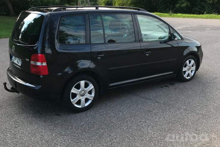 Volkswagen Touran 1 generation Minivan