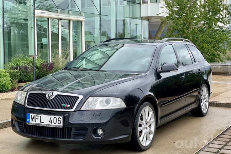 Skoda Octavia 2 generation Combi RS wagon 5-doors
