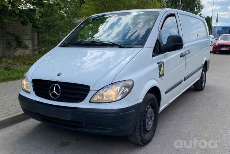 Mercedes-Benz Vito W639 Mixto minivan 4-doors