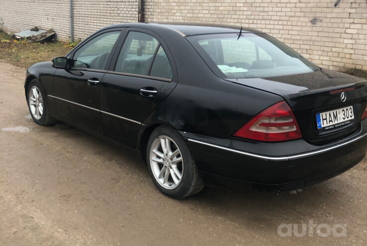 Mercedes-Benz C-Class W203/S203/CL203 Sedan 4-doors