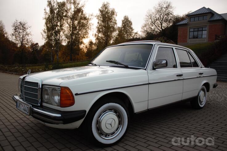 Mercedes-Benz W123 1 generation