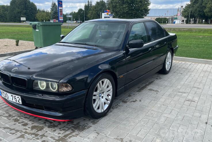 BMW 7 Series E38 Sedan