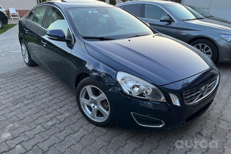 Volvo S60 2 generation Sedan