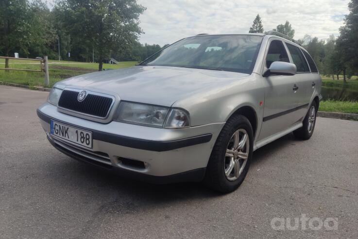 Skoda Octavia 1 generation Combi wagon 5-doors
