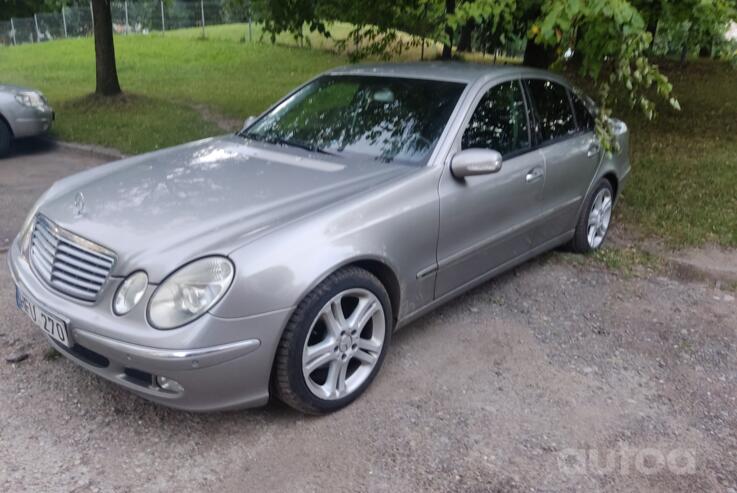 Mercedes-Benz E-Class W211 Sedan