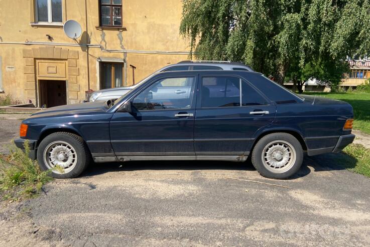Mercedes-Benz 190 (W201) 1 generation
