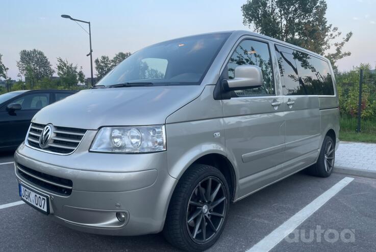 Volkswagen Multivan T5 Minivan