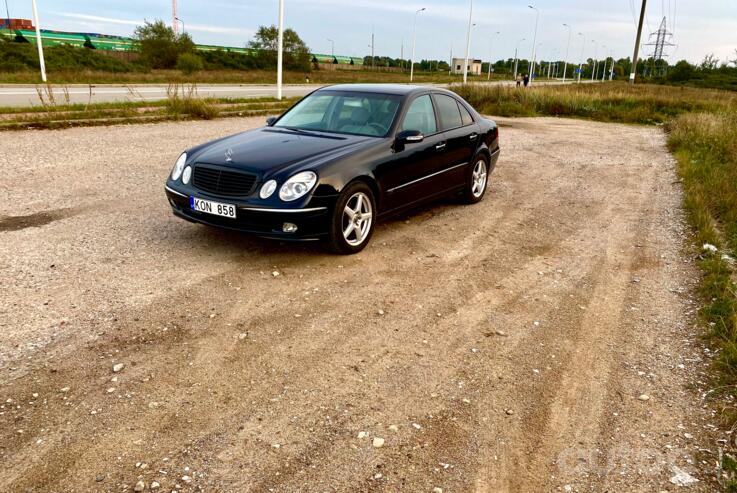 Mercedes-Benz E-Class W211 Sedan
