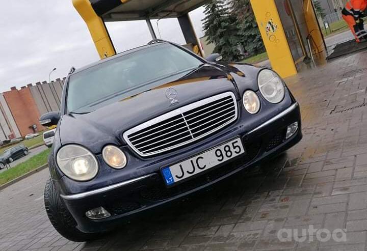 Mercedes-Benz E-Class W211 Sedan