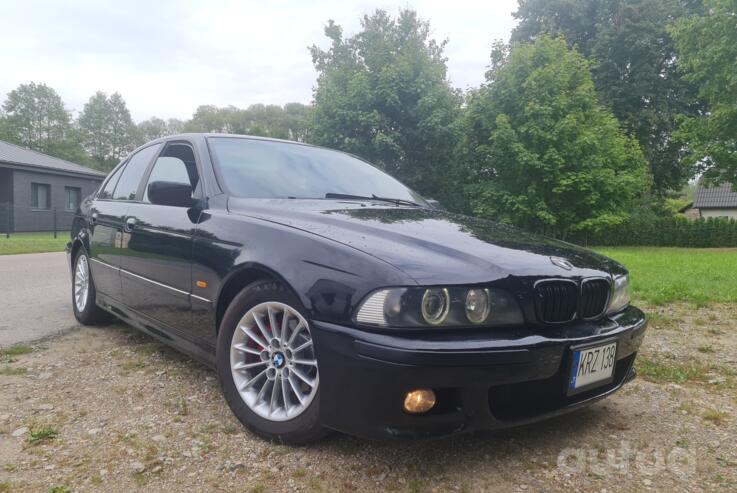 BMW 5 Series E39 Sedan 4-doors