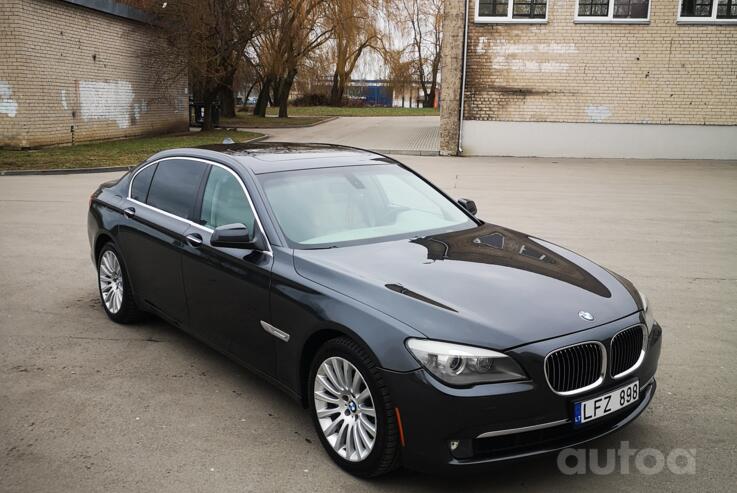 BMW 7 Series F01/F02 Sedan