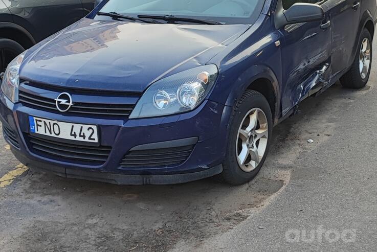 Opel Astra H Hatchback