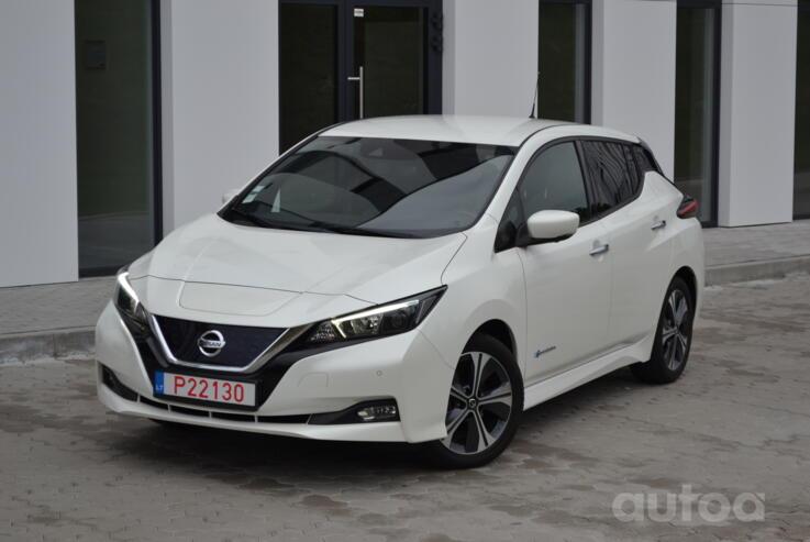 Nissan Leaf 2 generation Hatchback