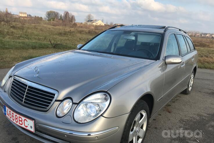 Mercedes-Benz E-Class W211 Sedan