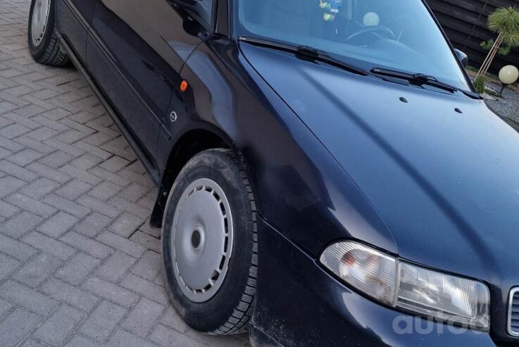 Audi A4 B5 Avant wagon 5-doors