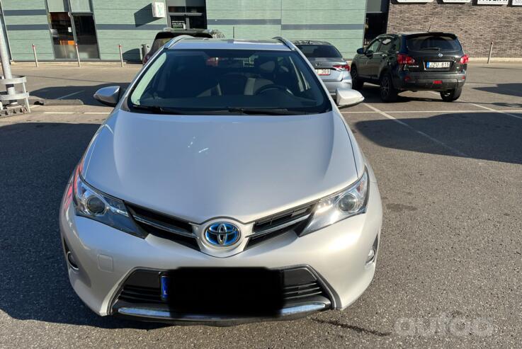 Toyota Auris 2 generation [restyling]