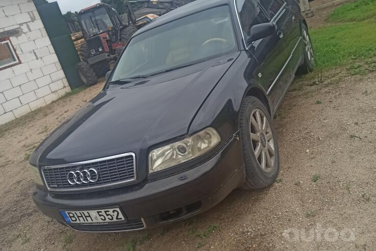Audi A8 D2/4D [restyling] Sedan 4-doors