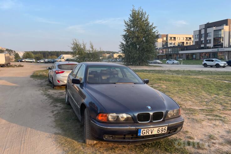 BMW 5 Series E39 Sedan 4-doors
