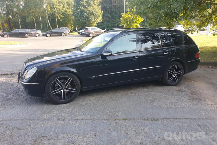 Mercedes-Benz E-Class W211/S211 wagon 5-doors