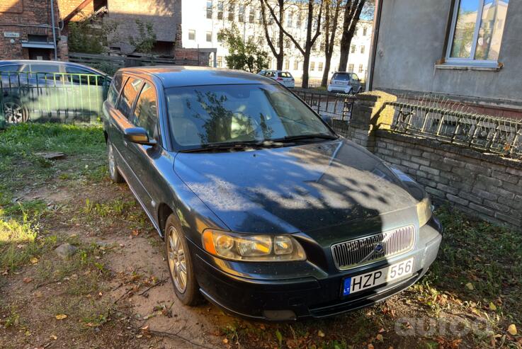 Volvo V70 2 generation [restyling] wagon 5-doors