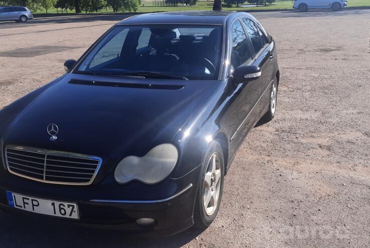 Mercedes-Benz C-Class W203/S203/CL203 Sedan