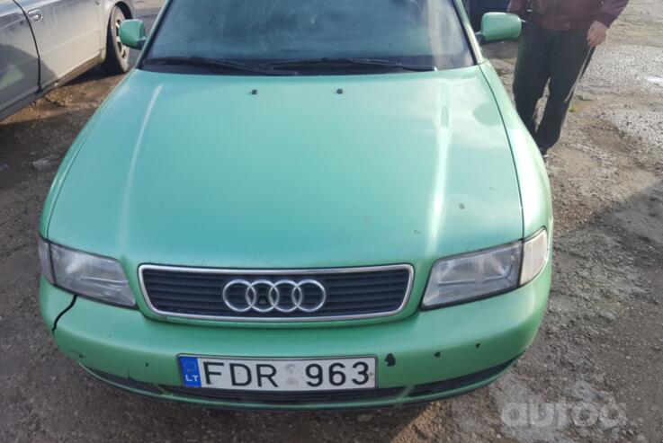 Audi A4 B5 Avant wagon 5-doors
